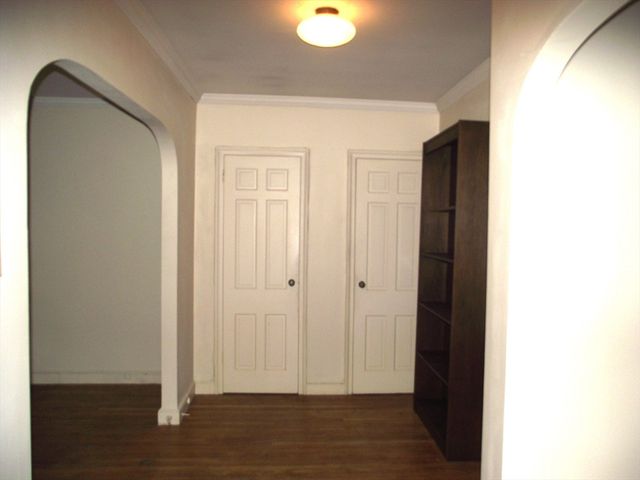 10 Presidents Ln 10, Quincy, MA 02169