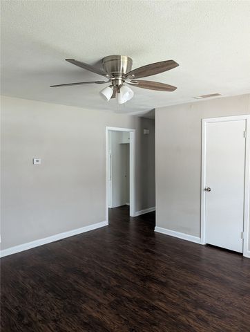 336 Dian Street, Burleson, TX 76028