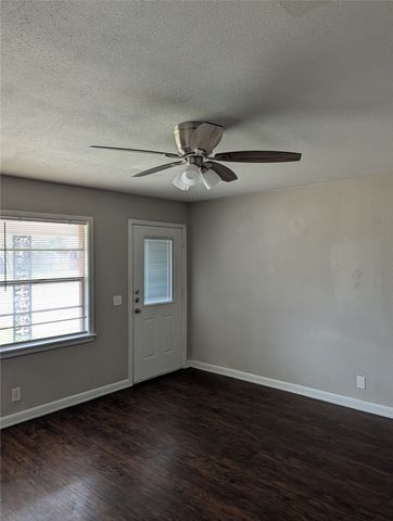 336 Dian Street, Burleson, TX 76028