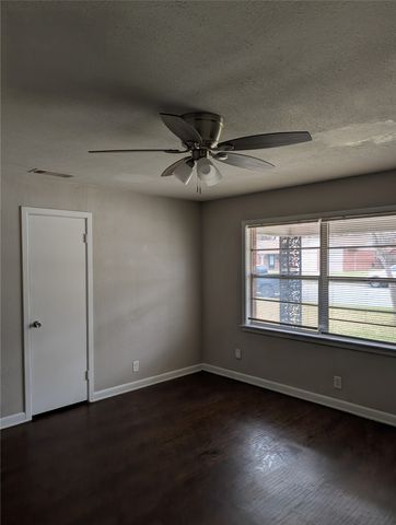 336 Dian Street, Burleson, TX 76028