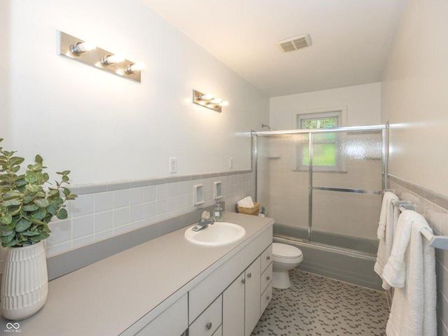 5735 N Sherman Avenue, Indianapolis, IN 46220