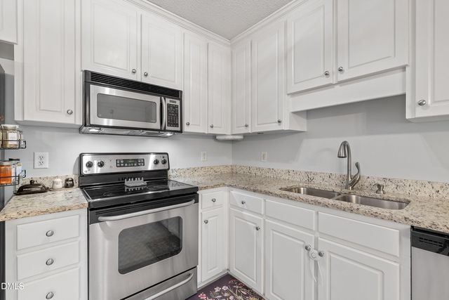 253 Skylar Lane, Four Oaks, NC 27524