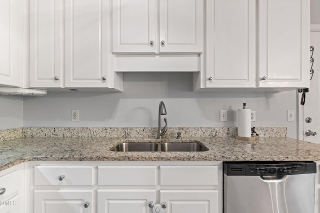 253 Skylar Lane, Four Oaks, NC 27524