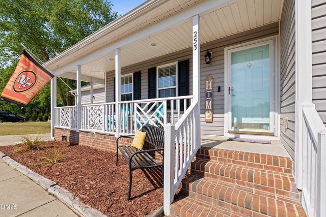 253 Skylar Lane, Four Oaks, NC 27524