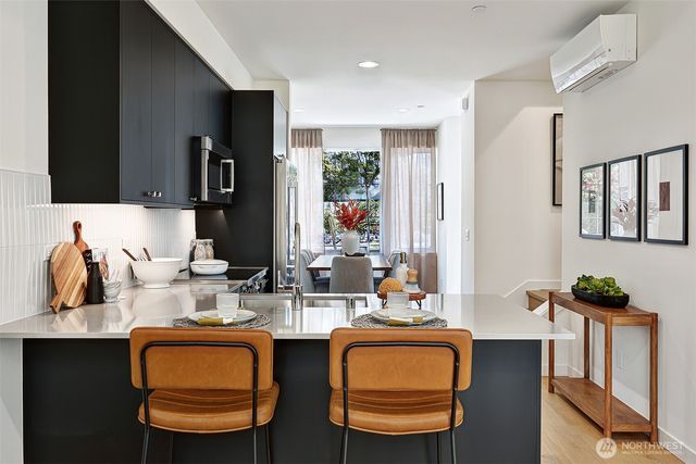 1301 E 31st Avenue S, Seattle, WA 98144