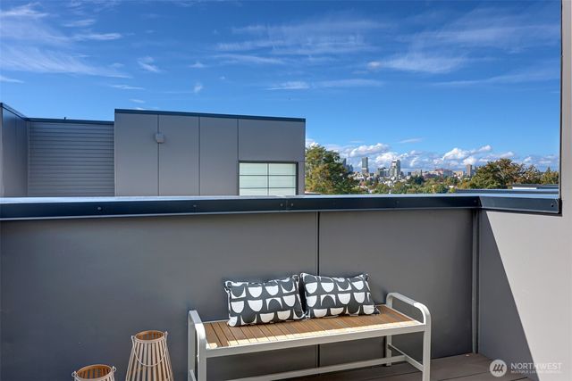 1301 E 31st Avenue S, Seattle, WA 98144