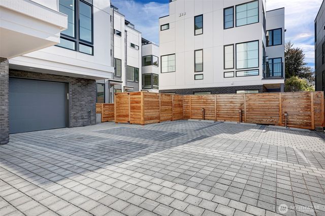 1301 E 31st Avenue S, Seattle, WA 98144