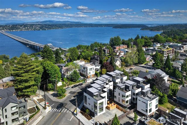 1301 E 31st Avenue S, Seattle, WA 98144