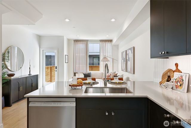 1301 E 31st Avenue S, Seattle, WA 98144