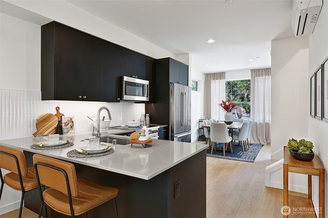 1301 E 31st Avenue S, Seattle, WA 98144