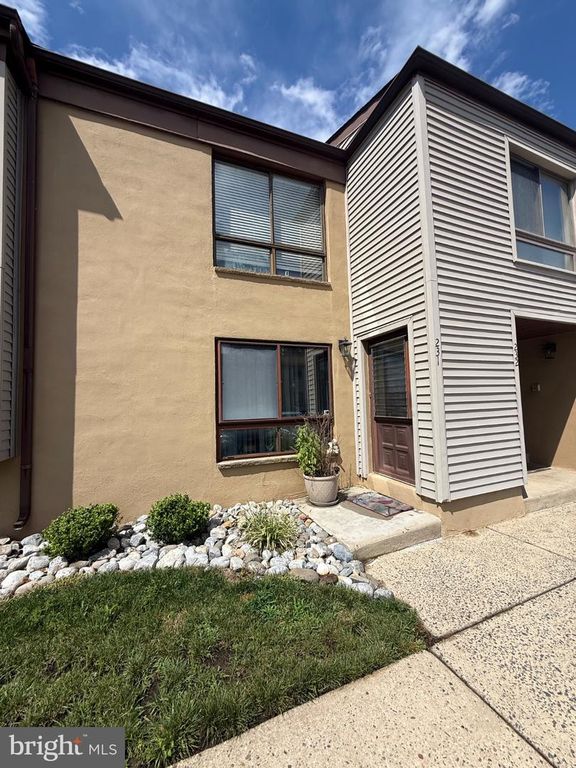 231 JAMES CT CT, Marlton, NJ 08053