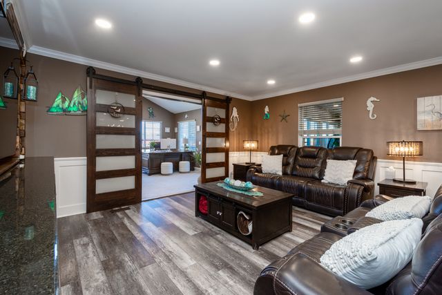 10 Matts Road, Fox Lake, IL 60020