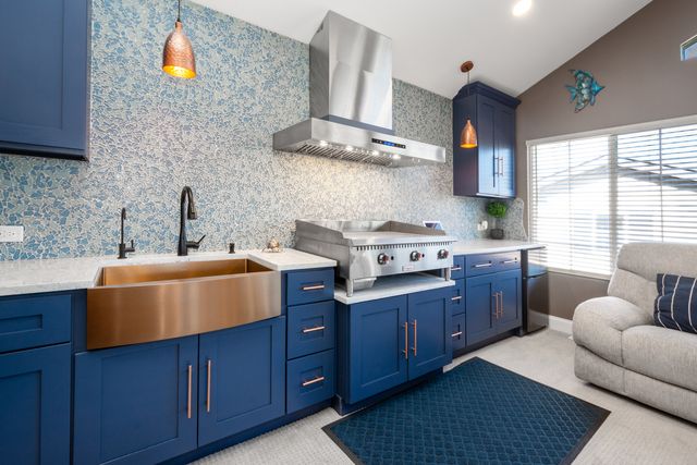 10 Matts Road, Fox Lake, IL 60020