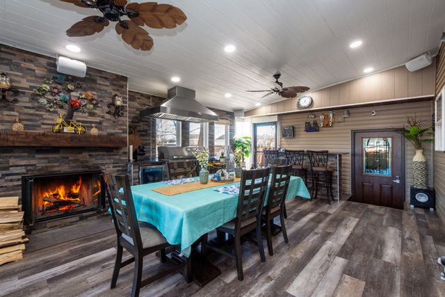 10 Matts Road, Fox Lake, IL 60020