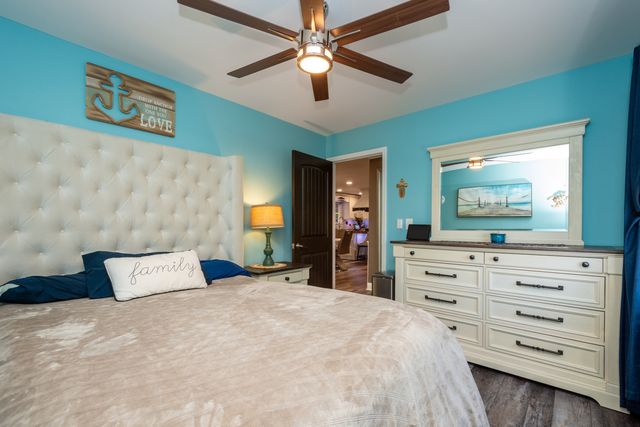 10 Matts Road, Fox Lake, IL 60020