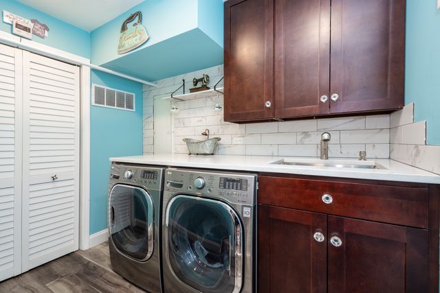 10 Matts Road, Fox Lake, IL 60020