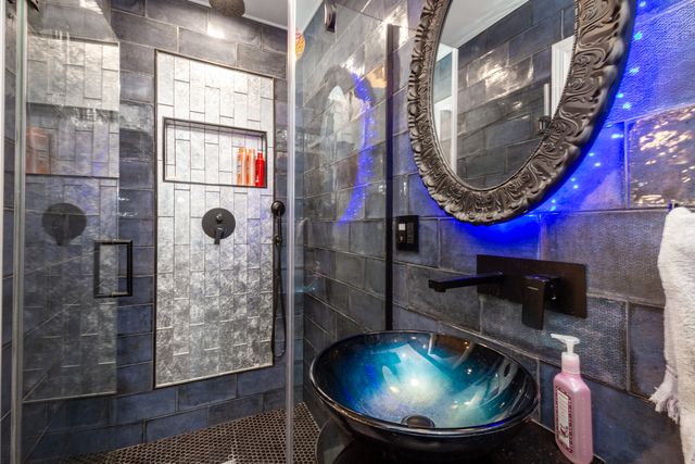 10 Matts Road, Fox Lake, IL 60020