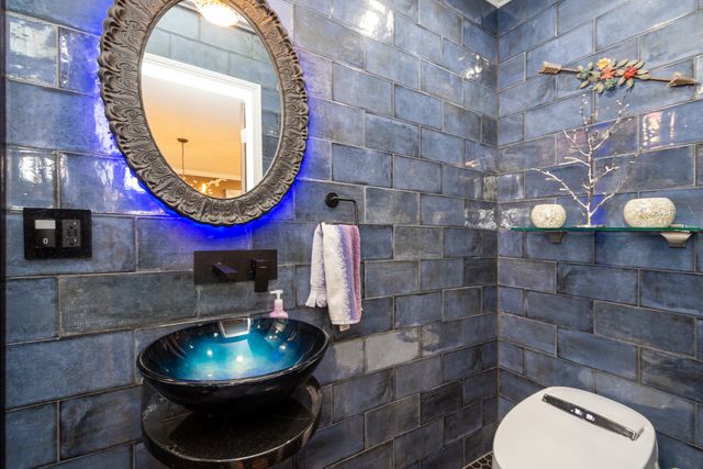 10 Matts Road, Fox Lake, IL 60020