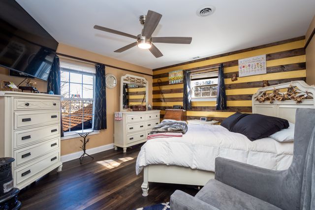 10 Matts Road, Fox Lake, IL 60020