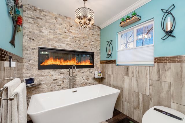 10 Matts Road, Fox Lake, IL 60020