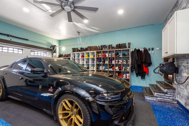 10 Matts Road, Fox Lake, IL 60020