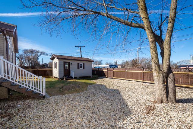 10 Matts Road, Fox Lake, IL 60020