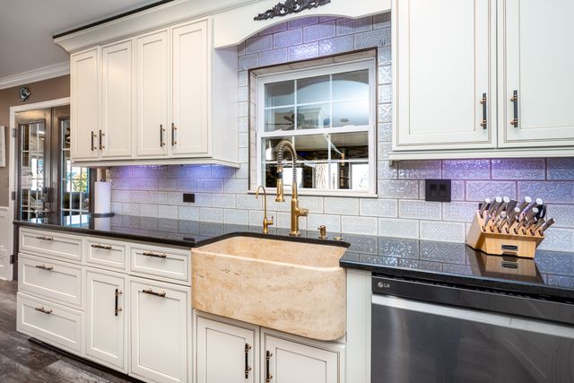 10 Matts Road, Fox Lake, IL 60020