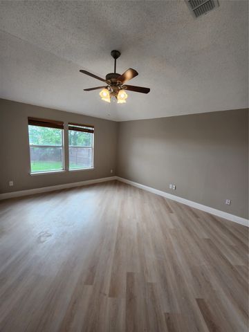 907 Live Oak Drive, Anna, TX 75409