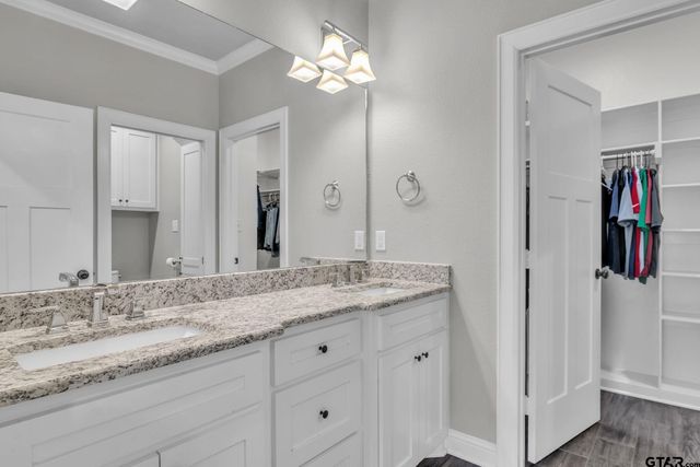 820 Lindsey Ln, Whitehouse, TX 75791