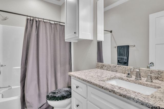 820 Lindsey Ln, Whitehouse, TX 75791