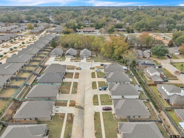 820 Lindsey Ln, Whitehouse, TX 75791