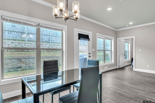 820 Lindsey Ln, Whitehouse, TX 75791