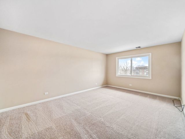 1025 S Fernandez Avenue 4M, Arlington Heights, IL 60005