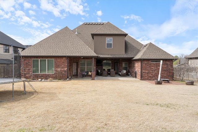 405 Angel Falls Lane, Springdale, AR 72762