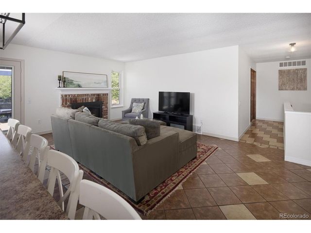 8655 E Phillips Ave, Centennial, CO 80112