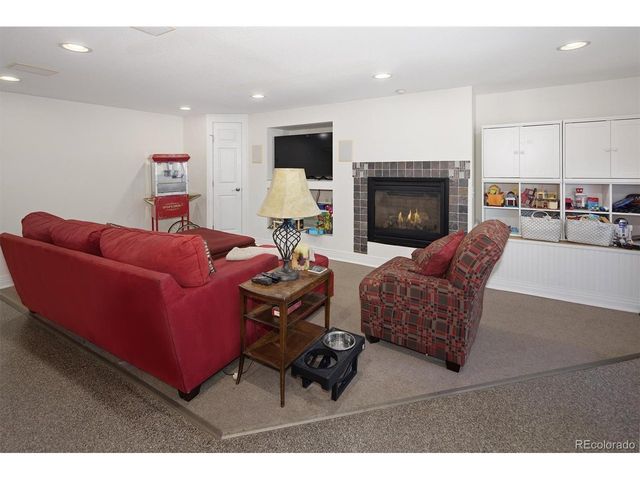 8655 E Phillips Ave, Centennial, CO 80112
