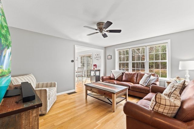 61 Nobadeer Cir, Kingston, MA 02364