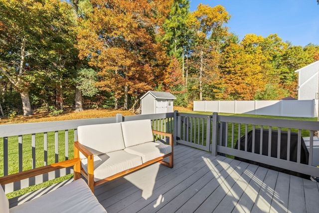 61 Nobadeer Cir, Kingston, MA 02364