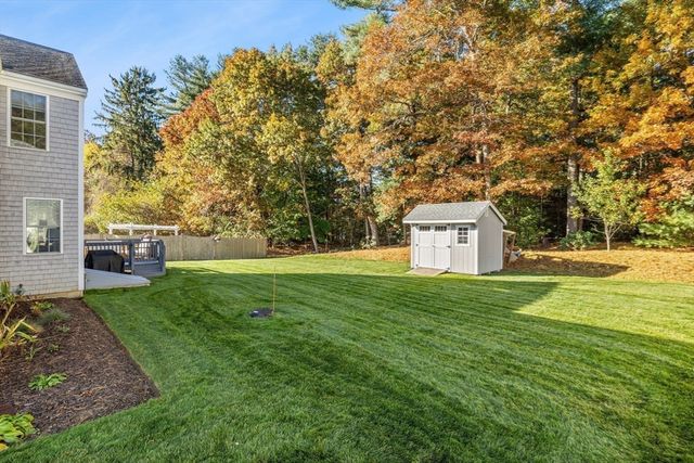 61 Nobadeer Cir, Kingston, MA 02364