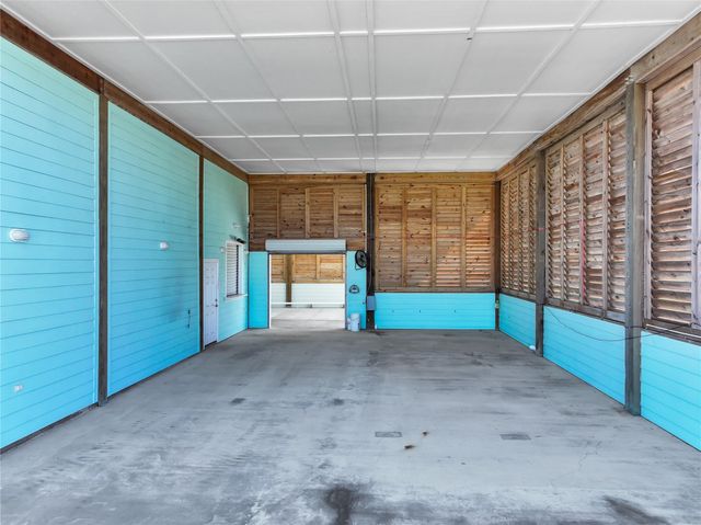 945 Alberdie Drive, Crystal Beach, TX 77650