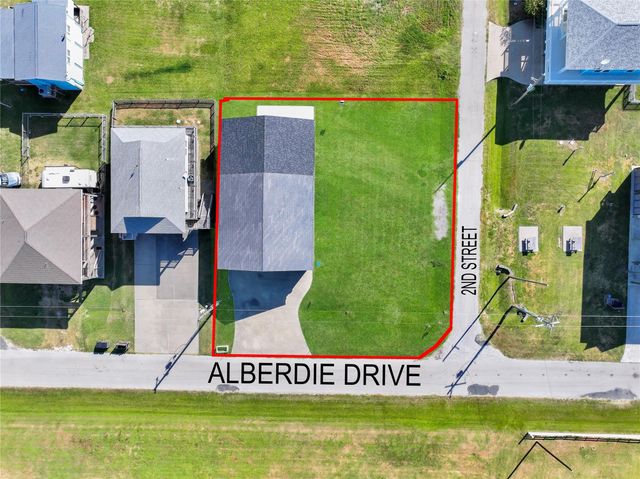 945 Alberdie Drive, Crystal Beach, TX 77650