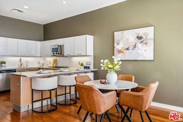 801 S Grand Avenue 1712, Los Angeles, CA 90017