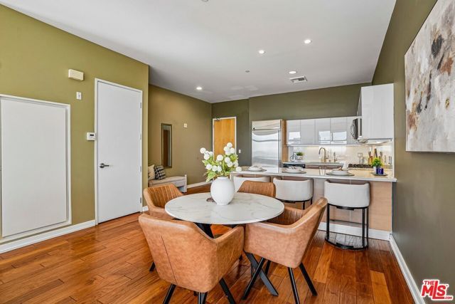 801 S Grand Avenue 1712, Los Angeles, CA 90017