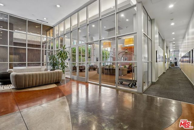 801 S Grand Avenue 1712, Los Angeles, CA 90017