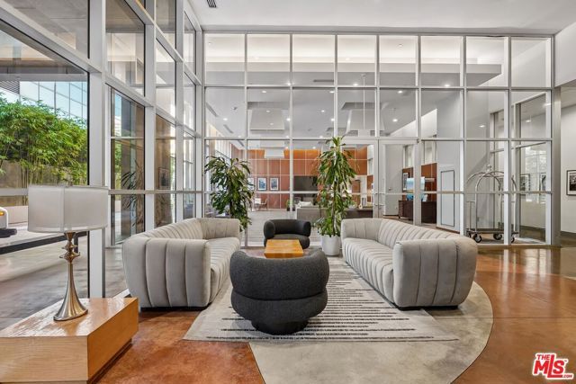 801 S Grand Avenue 1712, Los Angeles, CA 90017