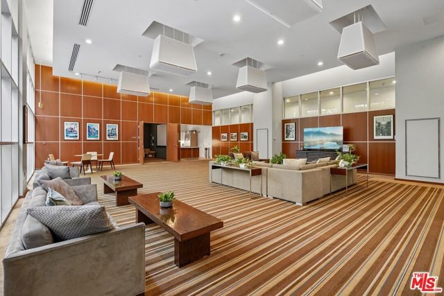 801 S Grand Avenue 1712, Los Angeles, CA 90017