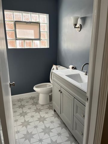 5552 N Major Avenue, Chicago, IL 60630