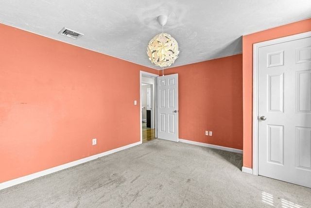35 Meeshawn Ave, Taunton, MA 02718