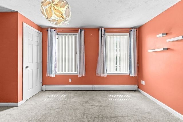 35 Meeshawn Ave, Taunton, MA 02718