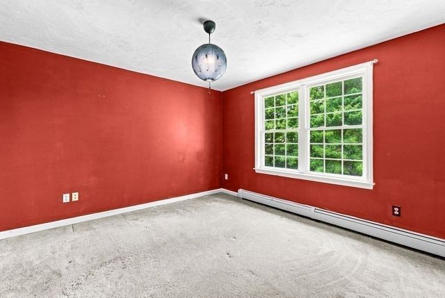 35 Meeshawn Ave, Taunton, MA 02718